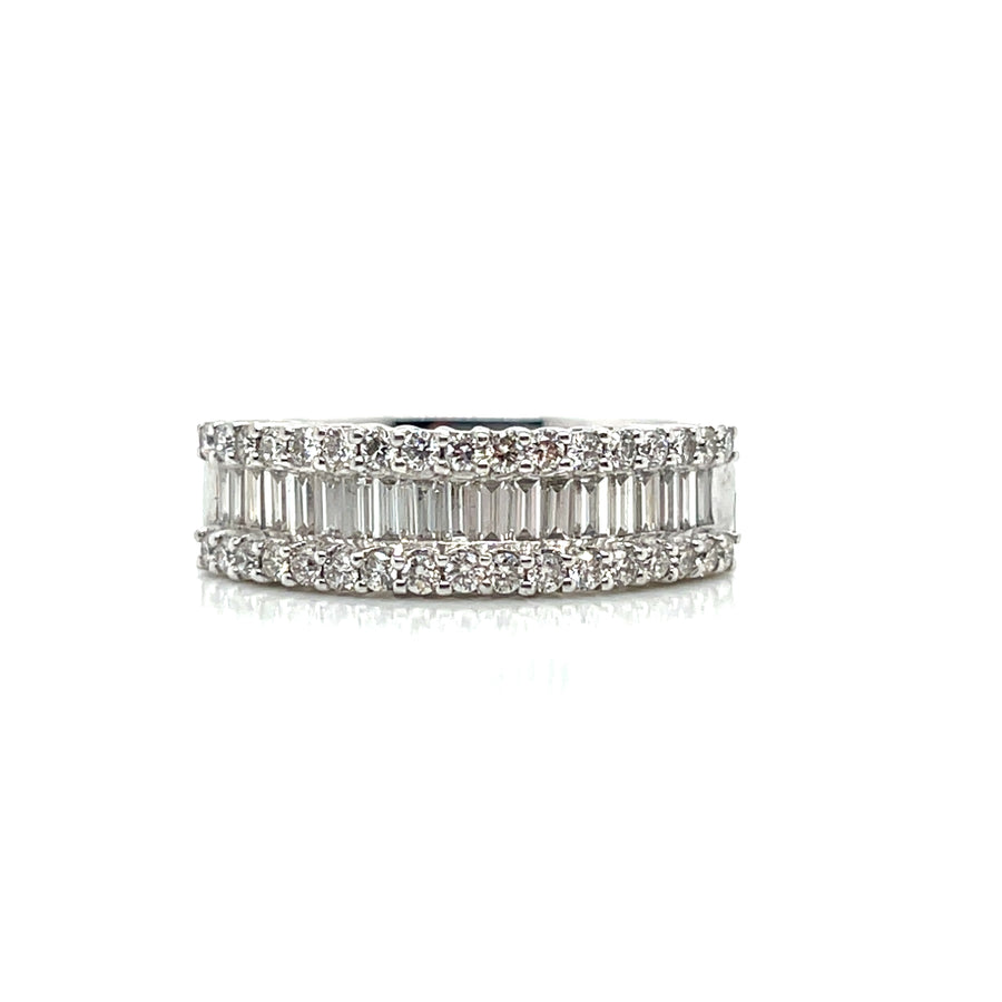 18ct White Gold Diamond Round Brilliant & Baguettes 1.56ct