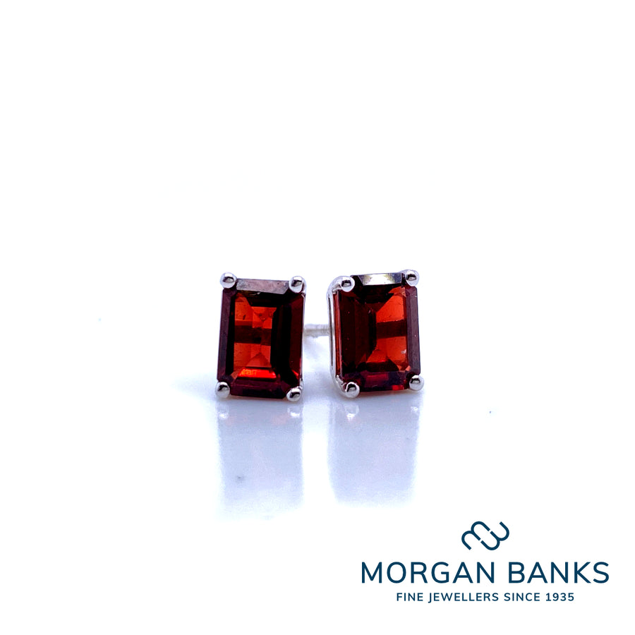 Herbert Marx 9ct Gold Earrings 03.20.395 Garnet